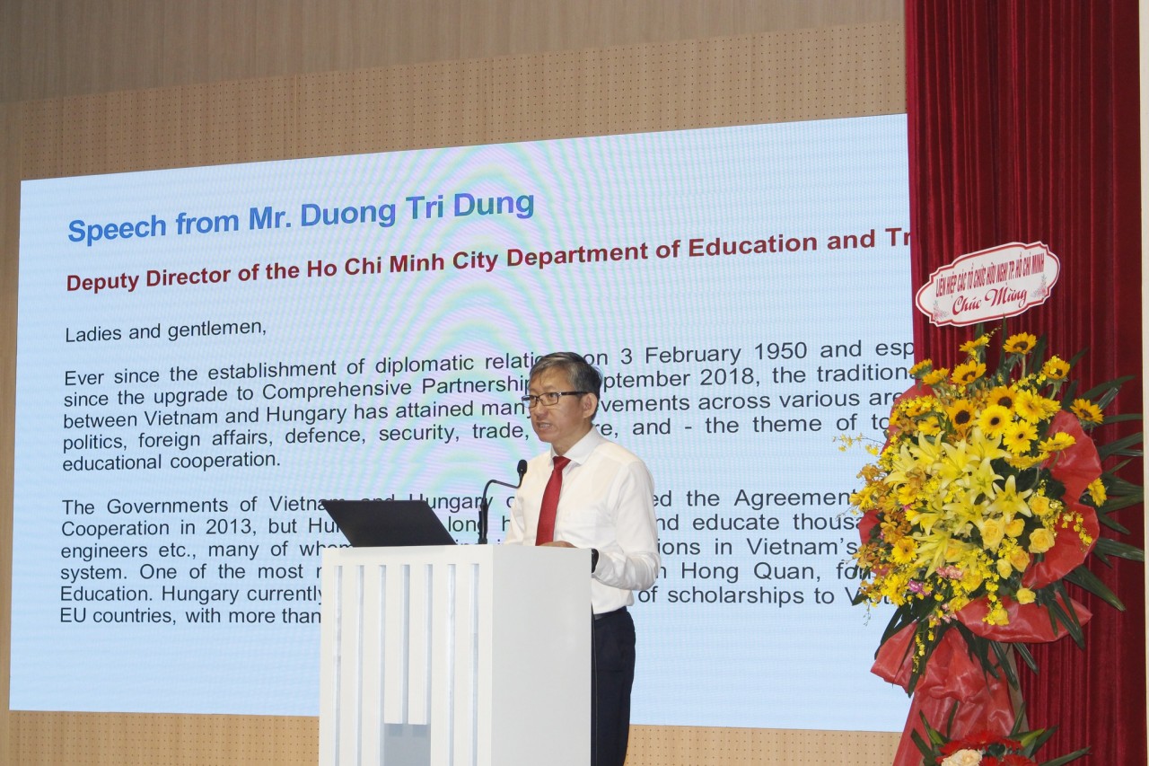Ông Dương Trí Dũng – Phó Giám đốc Sở Giáo dục và Đào tạo Thành phố Hồ Chí Minh phát biểu tại sự kiện (Ảnh: HUFO).
