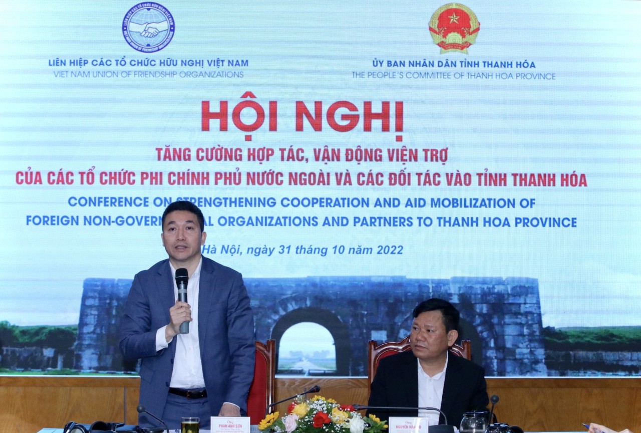 Ông Phan Anh Sơn - Phó Chủ tịch, Tổng Thư ký VUFO, Phó Chủ nhiệm Ủy ban công tác về các tổ chức PCPNN phát biểu tại Hội nghị (Ảnh: Thu Hà).