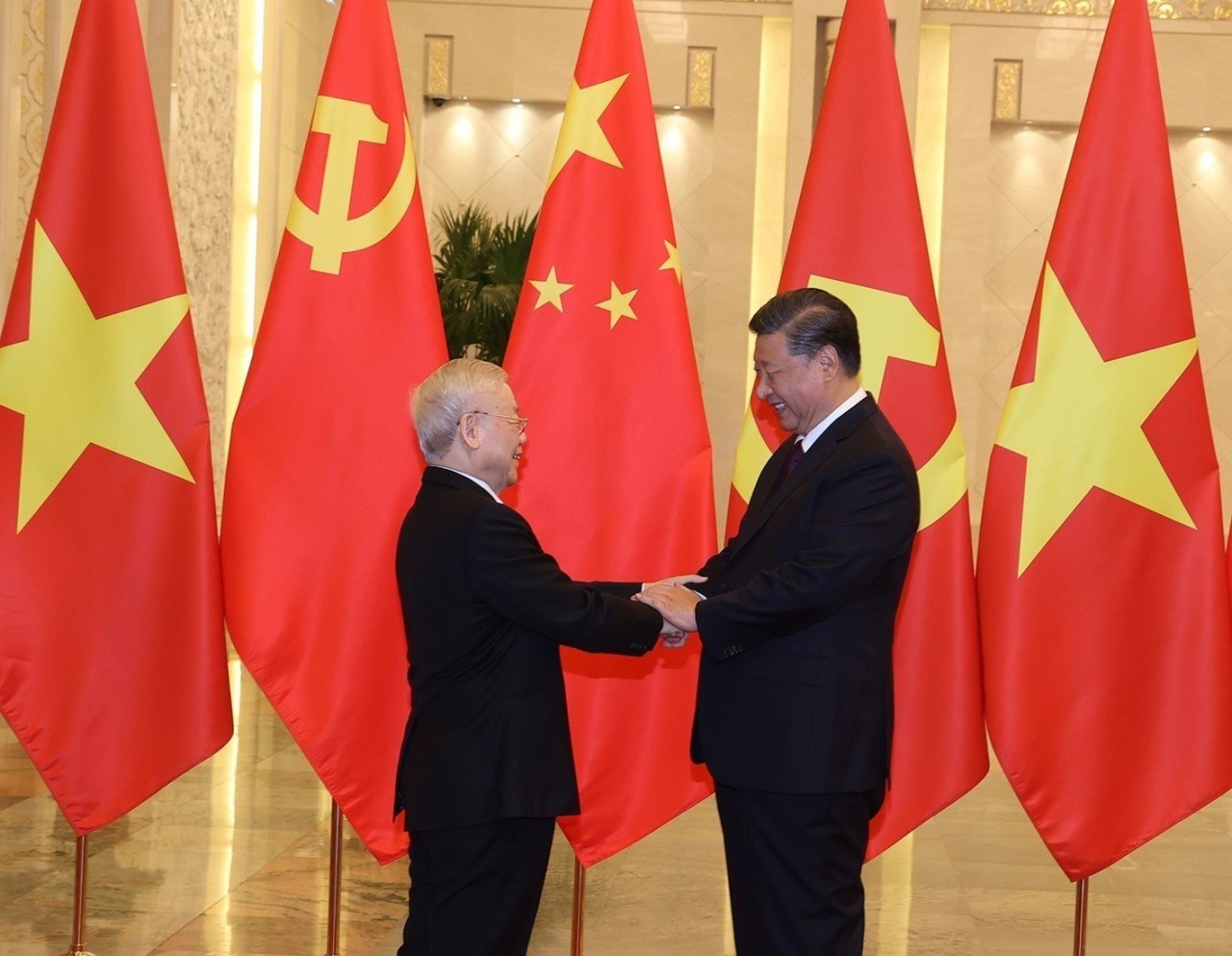 Tổng Bí thư Nguyễn Phú Trọng dẫn đầu Đoàn đại biểu cấp cao Đảng và Nhà nước thăm chính thức nước Cộng hòa Nhân dân Trung Hoa theo lời mời của Tổng Bí thư, Chủ tịch nước Tập Cận Bình 