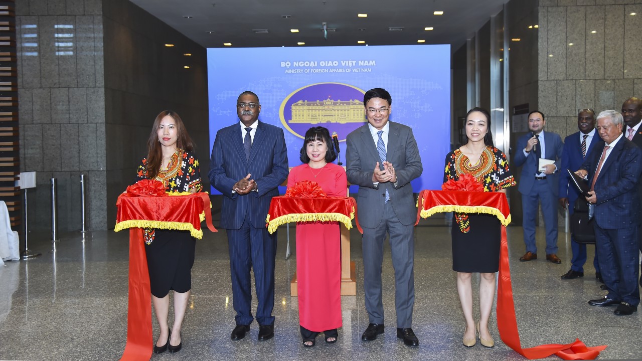 Thúc đẩy quan hệ hợp tác truyền thống giữa Việt Nam và Angola