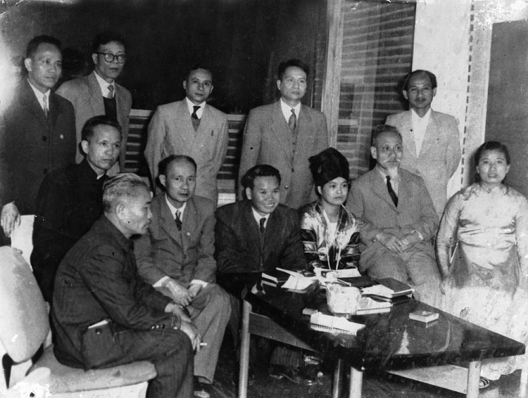 Đại biểu Việt Nam dự Hội nghị Hòa bình Thế giới, tổ chức tại Hensinki, năm 1955