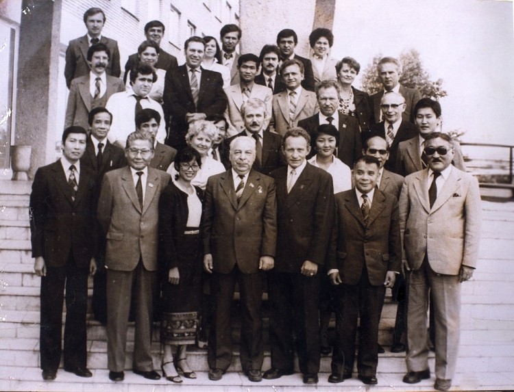 Đoàn Ủy ban hòa bình Việt Nam dự Hội nghị tư vấn các nước Xã Hội Chủ Nghĩa tại Na-khốt-ca (Liên xô cũ), tháng 10/1981