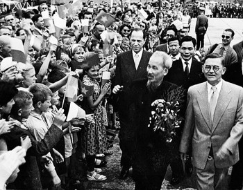 Tư tưởng của Chủ tịch Hồ Chí Minh về hòa bình Tư tưởng của Chủ tịch Hồ Chí Minh về hòa bình