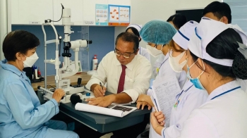 Thầy thuốc Nhật Bản đem ánh sáng cho trăm nghìn bệnh nhân nghèo