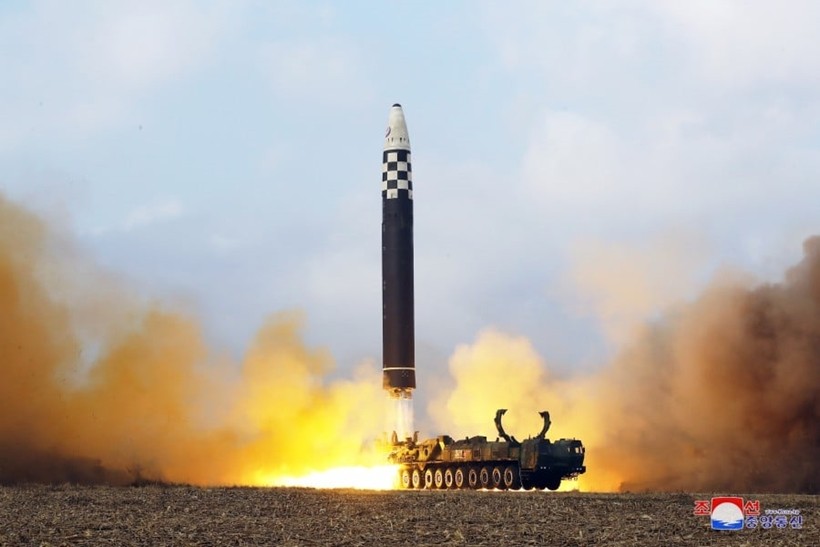  Triều Tiên phóng ICBM thế hệ mới Hwasong-17 vào sáng 18/10 (Ảnh: KCNA)