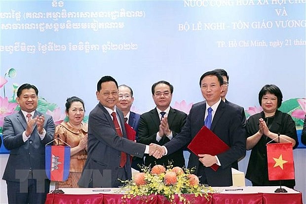 Việt Nam-Campuchia tăng cường hợp tác trong lĩnh vực tôn giáo | Chính trị | Vietnam+ (VietnamPlus)