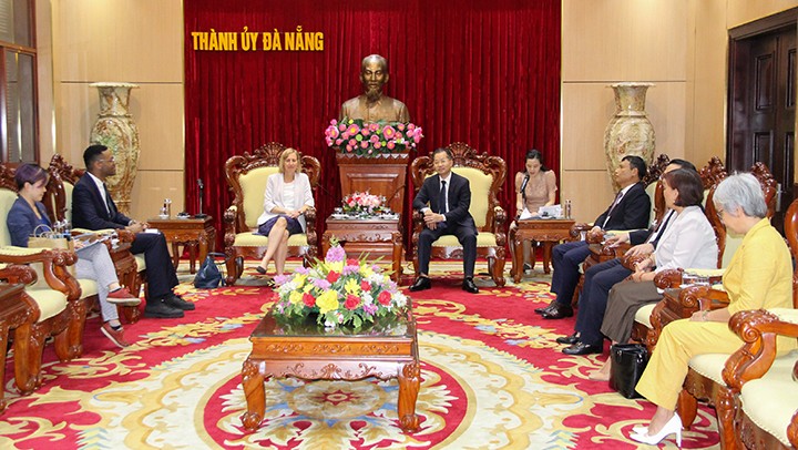 Hoa Kỳ tập trung phát triển hai lĩnh vực thương mại và đầu tư tại Việt Nam