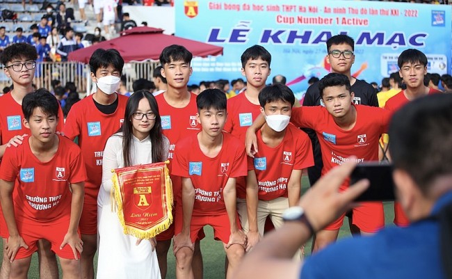 Khai mạc giải bóng đá học sinh THPT Hà Nội - An ninh Thủ đô lần thứ XXI - 2022 Cúp Number 1 Active và sức nóng trận đầu tiên