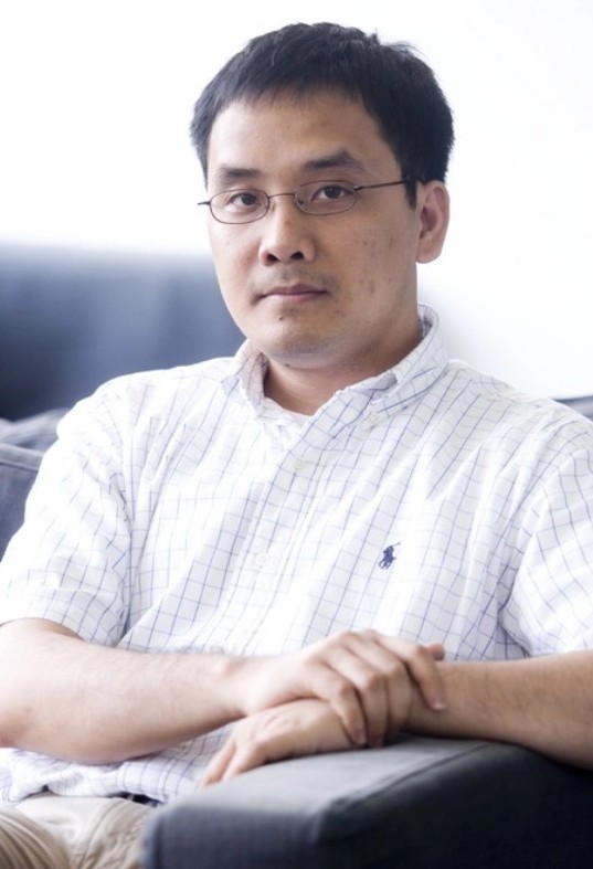 Cựu sinh viên Ngoại thương trở thành Giáo sư đại học Top 2 thế giới