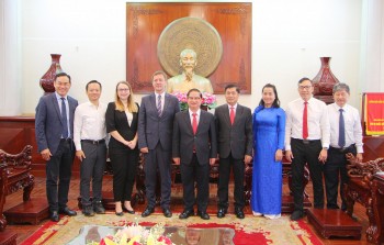 Lãnh đạo TP Cần Thơ tiếp Đại sứ Hungary tại Việt Nam Lãnh đạo TP Cần Thơ tiếp Đại sứ Hungary tại Việt Nam