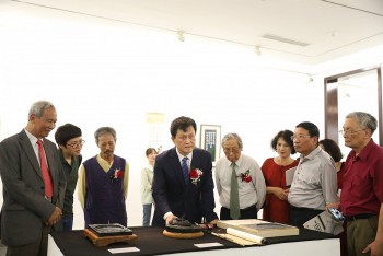 Độc đáo với danh ngôn của Chủ tịch Hồ Chí Minh được viết bằng Thư pháp Hàn Quốc