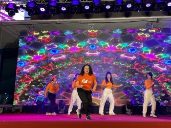 UN Women tổ chức hòa nhạc đường phố vì sự an toàn của phụ nữ và trẻ em UN Women tổ chức hòa nhạc đường phố vì sự an toàn của phụ nữ và trẻ em