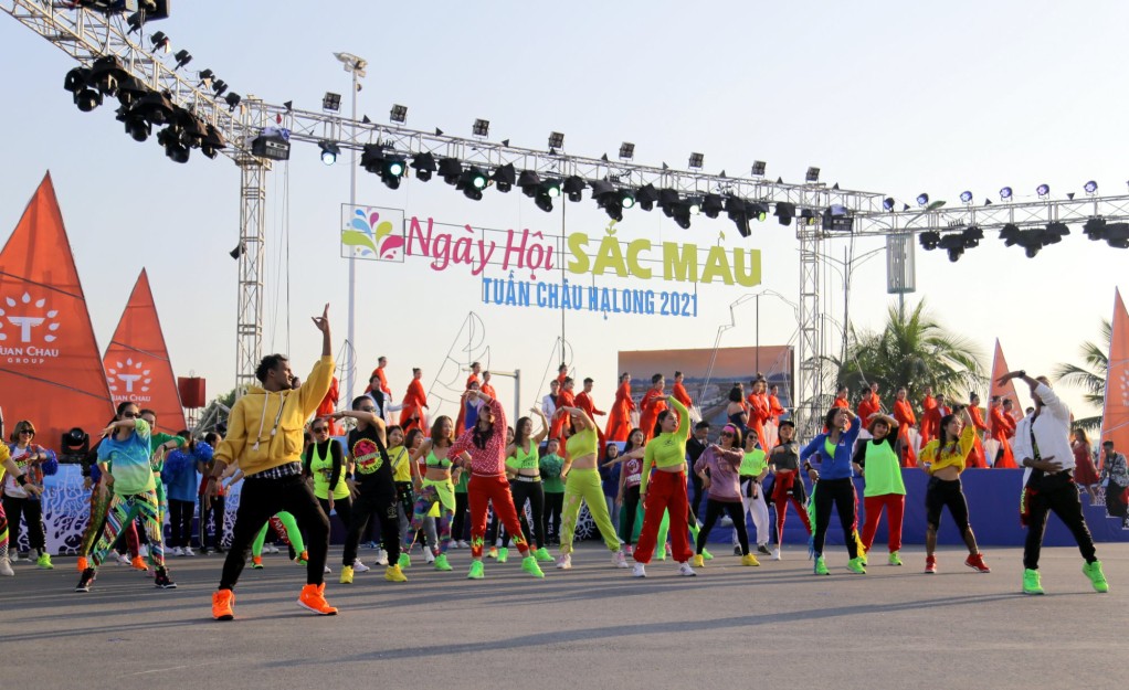 Bữa tiệc âm nhạc, ánh sáng tại Carnaval mùa Đông Hạ Long 2022