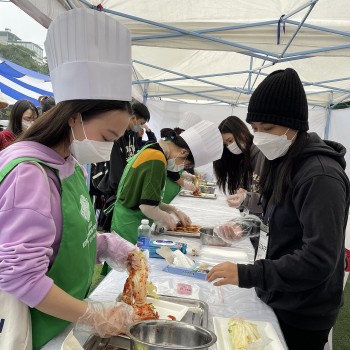 Nhiều hoạt động đặc sắc tại lễ hội Kim chi và Đặc sản Hàn Quốc 2022