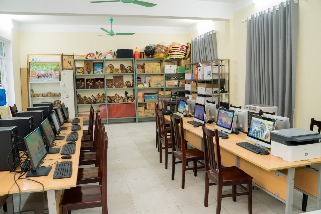 Khánh thành phòng thực hành tin học Incham tại làng trẻ em Birla Hà Nội