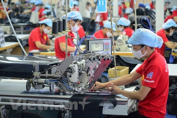 ADB nâng dự báo tăng trưởng kinh tế của Việt Nam lên mức 7,5% năm 2022 | Kinh doanh | Vietnam+ (VietnamPlus)