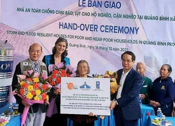 Bàn giao 73 nhà "An toàn chống chịu bão, lụt" cho hộ nghèo tỉnh Quảng Bình