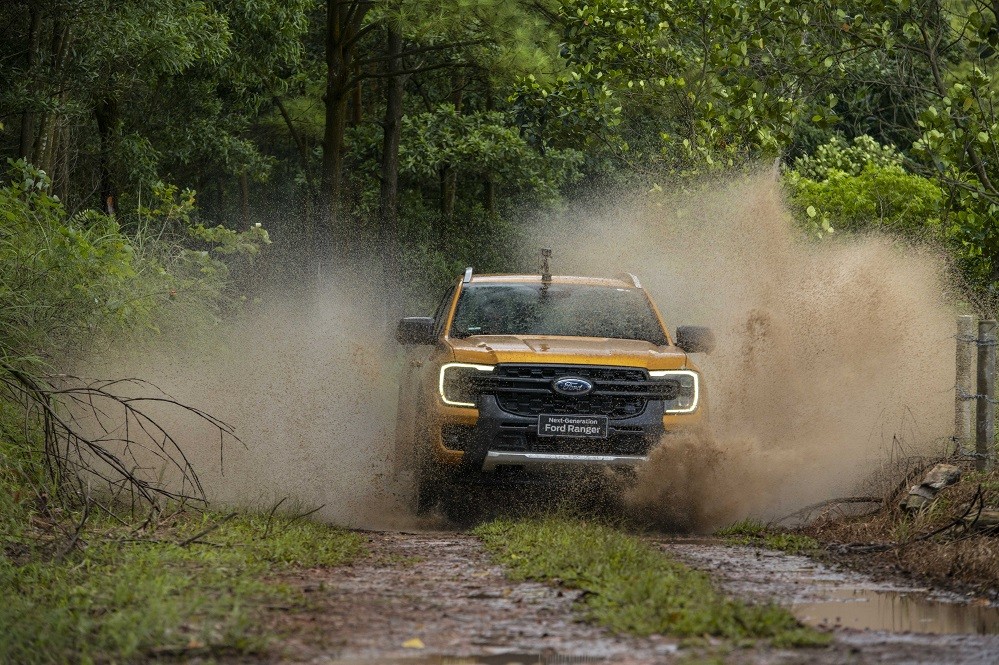 "Lính chiến" Offroad Ford Ranger 2023: Xứng danh “vua bán tải”