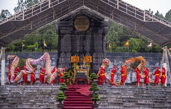 Kỷ niệm 234 năm Nguyễn Huệ lên ngôi Hoàng đế Kỷ niệm 234 năm Nguyễn Huệ lên ngôi Hoàng đế