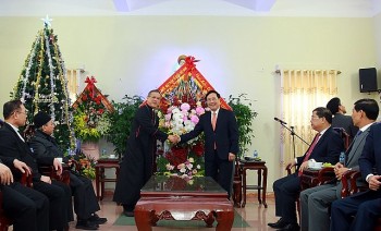 Lãnh đạo Đảng, Nhà nước chúc mừng Giáng sinh tại Nam Định, Huế