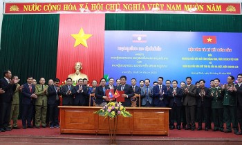 Củng cố và phát triển quan hệ hữu nghị, đoàn kết đặc biệt giữa hai tỉnh Quảng Bình và Sạ-vẳn-na-khệt (Lào) Củng cố và phát triển quan hệ hữu nghị, đoàn kết đặc biệt giữa hai tỉnh Quảng Bình và Sạ-vẳn-na-khệt (Lào)
