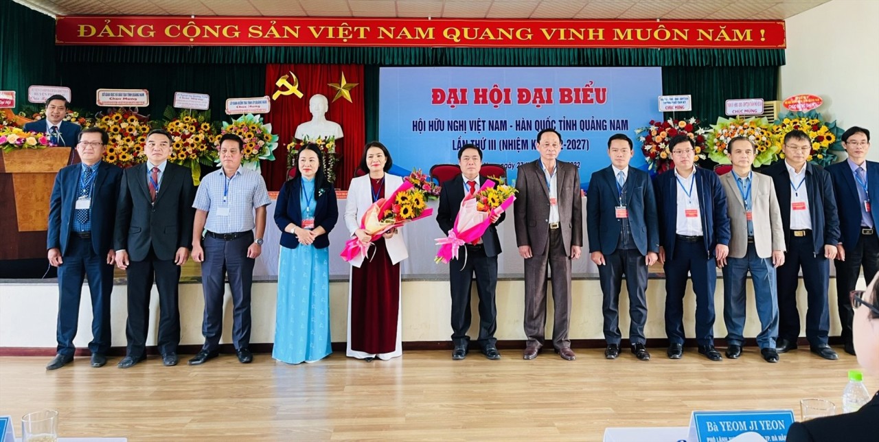 Ra mắt Ban Chấp hành Hội HN Việt-Hàn tỉnh Quảng Nam nhiệm kỳ 2022-2027 Ra mắt Ban Chấp hành Hội HN Việt-Hàn tỉnh Quảng Nam nhiệm kỳ 2022-2027