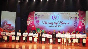Quảng Trị tiếp nhận hơn 30 tỷ đồng qua Chương trình “Nối vòng tay nhân ái - Xuân Quý Mão năm 2023” Quảng Trị tiếp nhận hơn 30 tỷ đồng qua Chương trình “Nối vòng tay nhân ái - Xuân Quý Mão năm 2023”