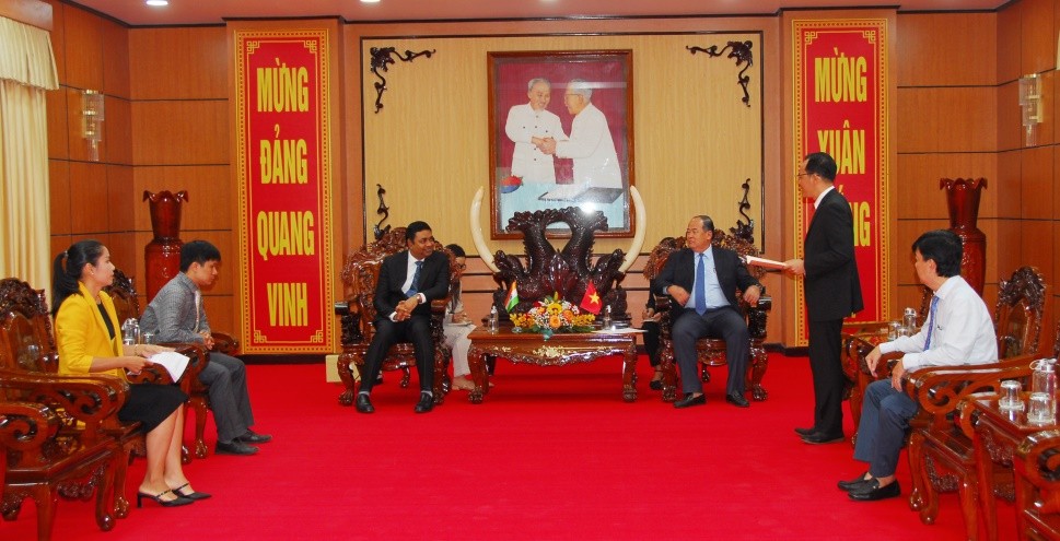 Tổng Lãnh sự Ấn Độ tại thành phố Hồ Chí Minh đến thăm, chào xã giao lãnh đạo tỉnh An Giang (Ảnh: