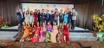200 kiều bào Hàn Quốc dự chương trình Xuân Quê hương mừng Tết Nguyên đán 200 kiều bào Hàn Quốc dự chương trình Xuân Quê hương mừng Tết Nguyên đán