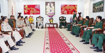tinh kandal campuchia va tinh savannakhet lao tham chuc tet co tuyen viet nam