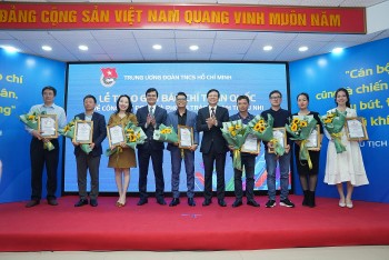 Trao giải báo chí về công tác Đoàn và phong trào thanh thiếu nhi năm 2022