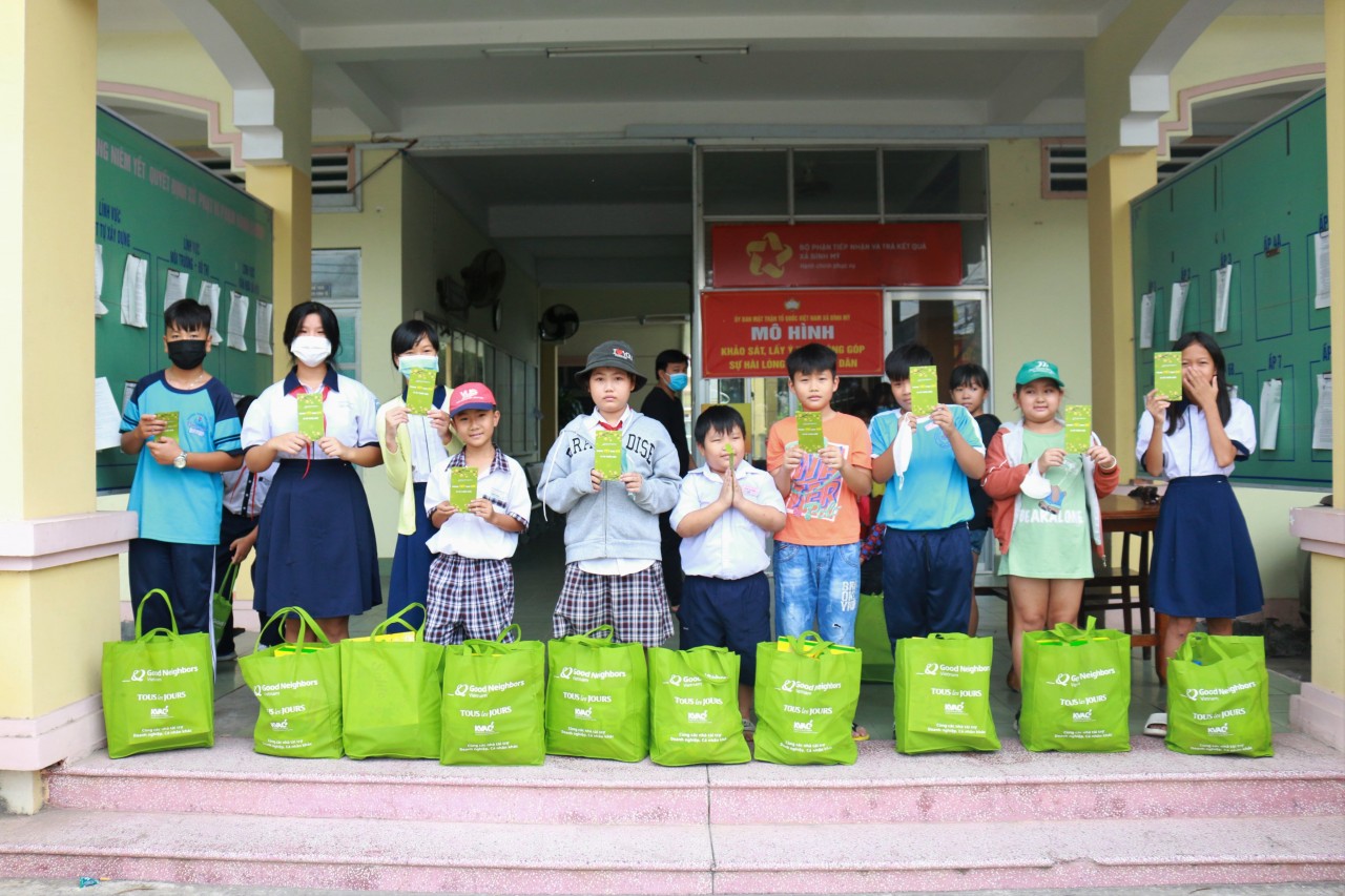 GNI trao tặng quà Tết cho 519 trẻ em tại huyện Củ Chi (TP.HCM)