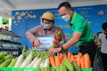 “Siêu thị mini Tết 0 đồng” cho người nghèo, hoàn cảnh khó khăn tại Cần Thơ