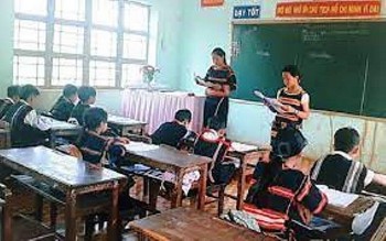 gia lai phan dau den nam 2030 to chuc day tieng bahnar tieng jrai tai 3 cap hoc