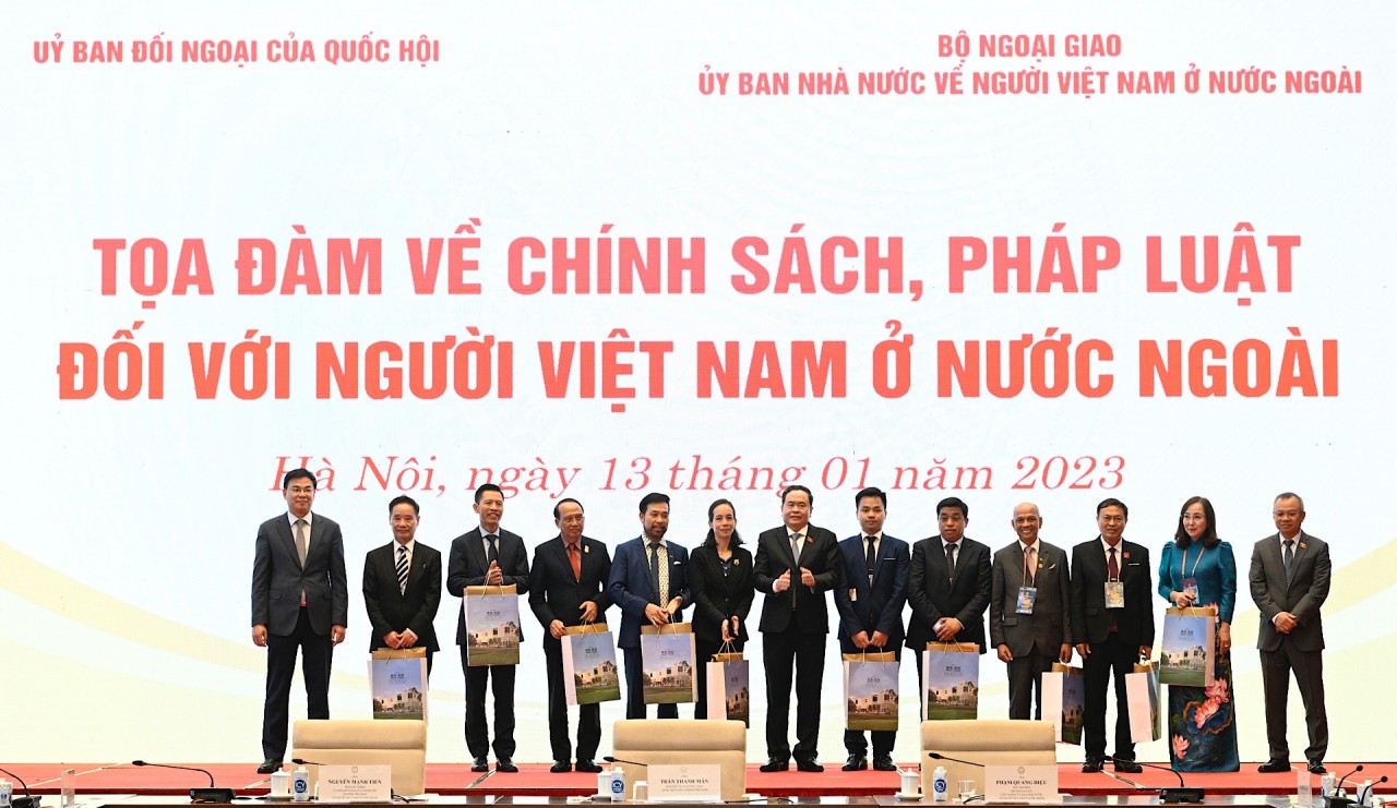 Ghi nhận, tiếp thu ý kiến của cộng đồng người Việt Nam ở nước ngoài về chính sách pháp luật