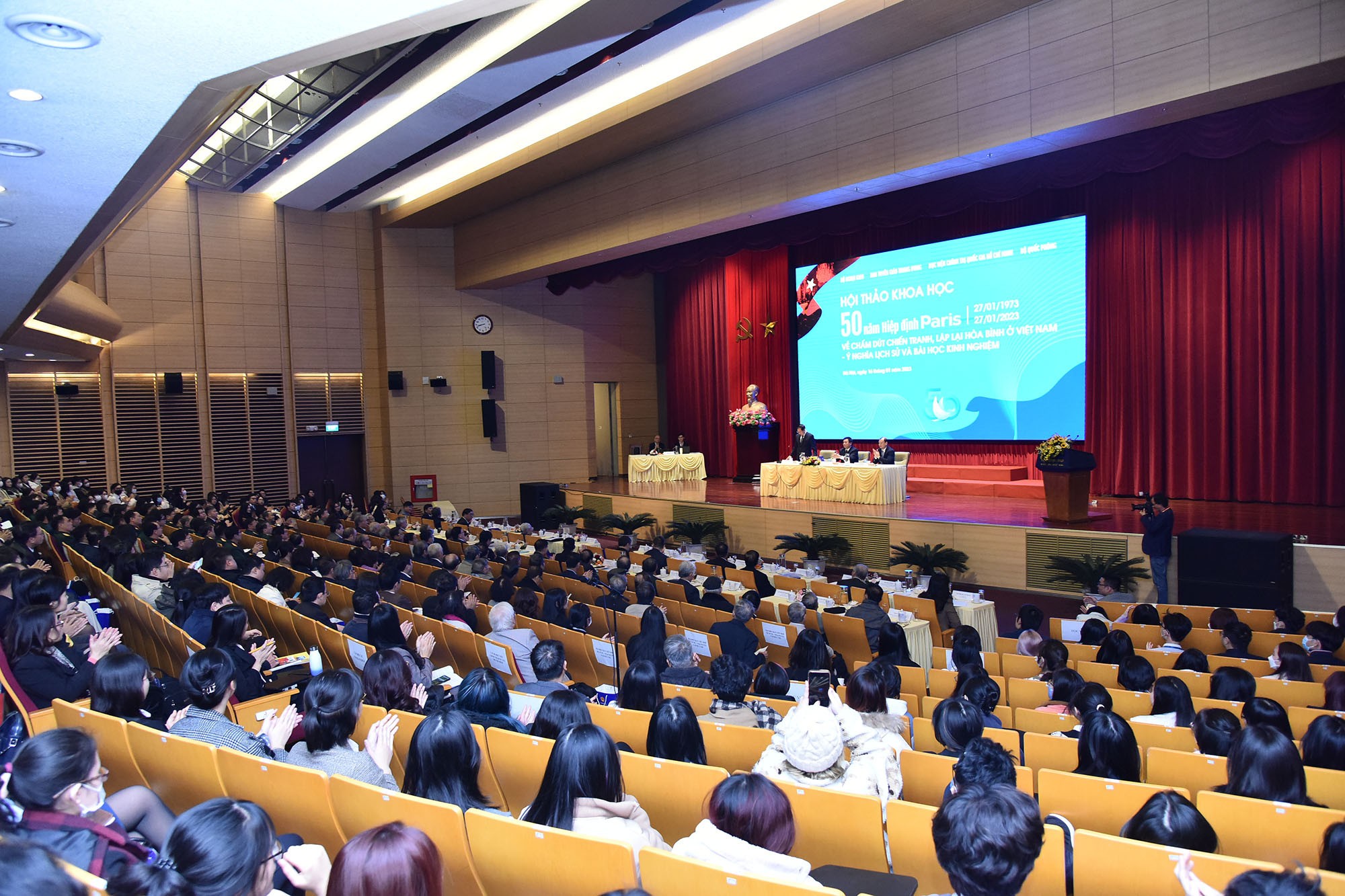 Đối ngoại nhân dân làm sáng tỏ tính chính nghĩa cuộc kháng chiến của Việt Nam Đối ngoại nhân dân làm sáng tỏ tính chính nghĩa cuộc kháng chiến của Việt Nam