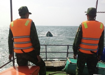 Bộ đội Biên phòng tỉnh Kiên Giang cứu hộ kịp thời 3 ngư dân gặp nạn trên biển