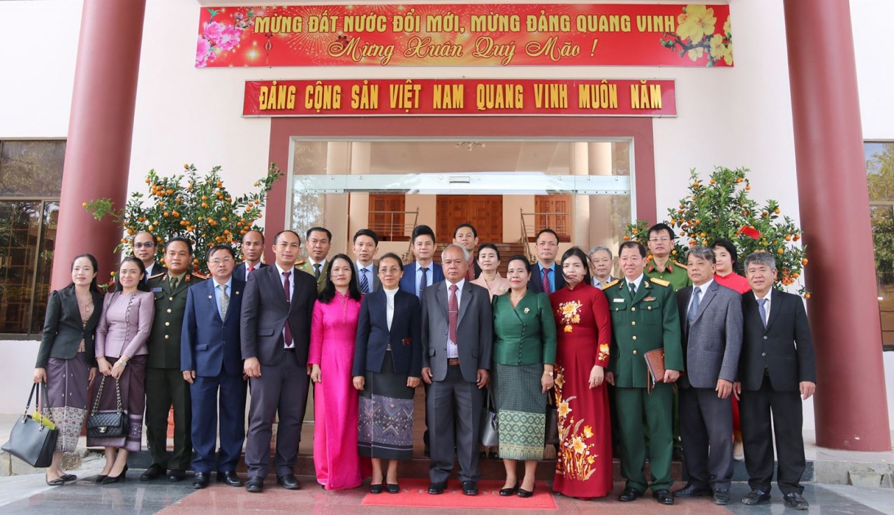 Tỉnh Attapư (Lào) thăm, chúc Tết tỉnh Kon Tum nhân dịp Tết Nguyên đán Quý Mão 2023