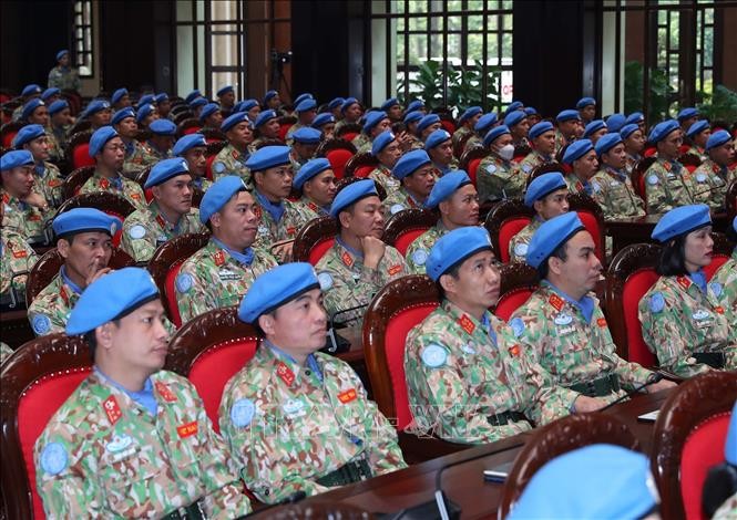 Kết nối trực tuyến với các chiến sĩ mũ nồi xanh Việt Nam thông qua 
