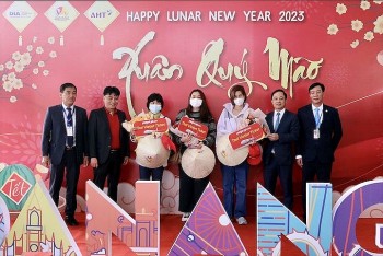 Đà Nẵng đón hơn 42.000 lượt khách quốc tế trong dịp Tết Nguyên đán 2023 Đà Nẵng đón hơn 42.000 lượt khách quốc tế trong dịp Tết Nguyên đán 2023
