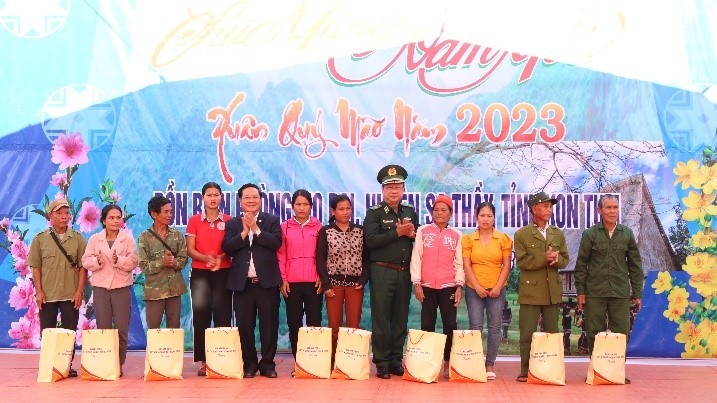 Kon Tum chăm lo cho gần 32.000 đối tượng, hộ gia đình trong dịp Tết Nguyên đán 2023