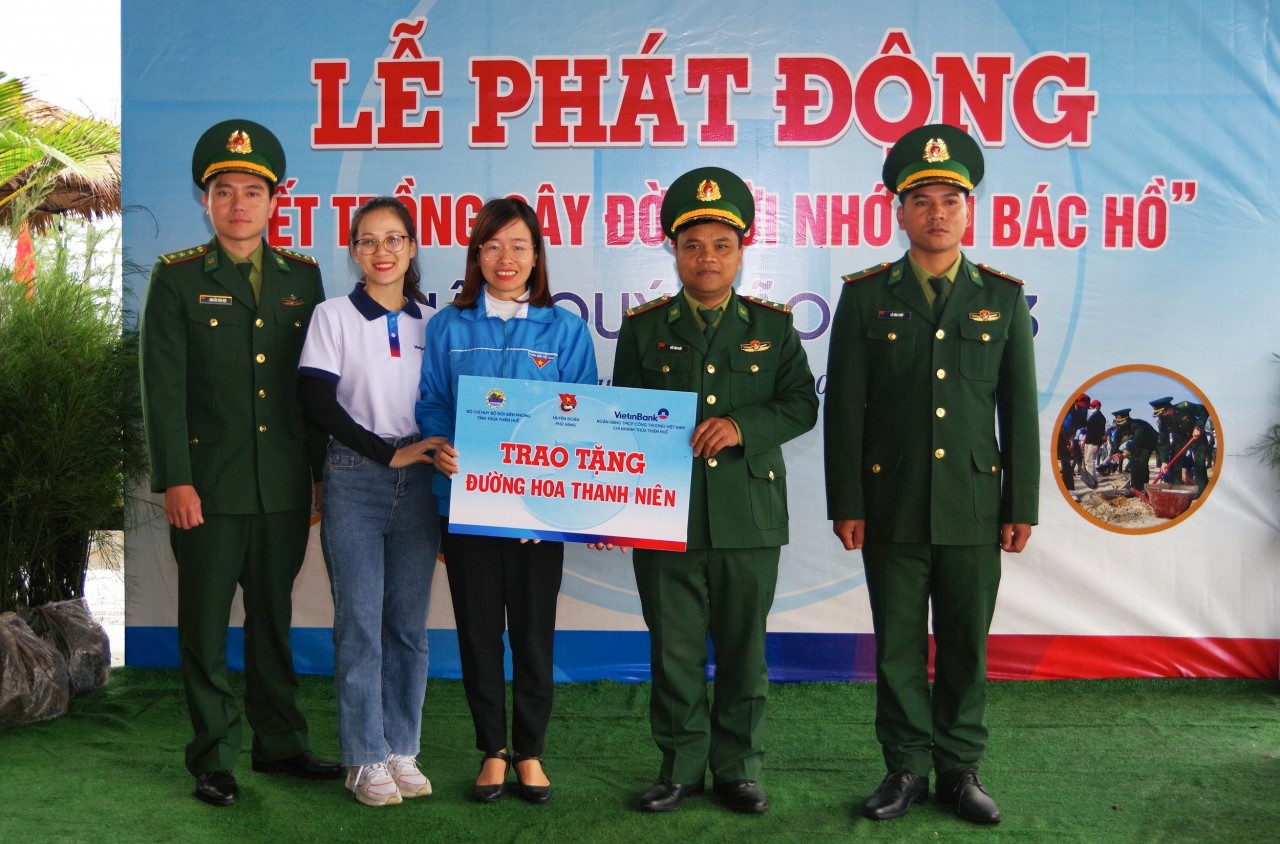 Bộ đội Biên phòng tỉnh Thừa Thiên Huế phát động Tết trồng cây "Đời đời nhớ ơn Bác Hồ"