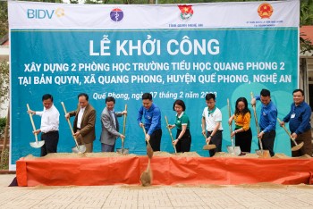 Khởi công xây 2 phòng học, 2 ngôi nhà hạnh phúc cho người nghèo huyện miền núi Quế Phong (Nghệ An)