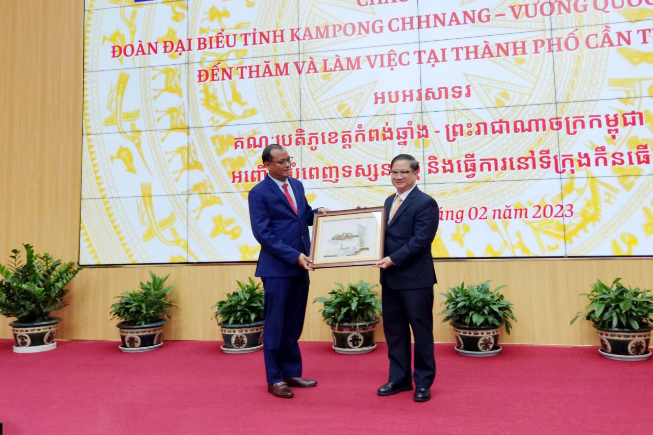 Cần Thơ tiếp tục quan tâm thúc đẩy hợp tác với tỉnh Kompong Chhnang, Campuchia