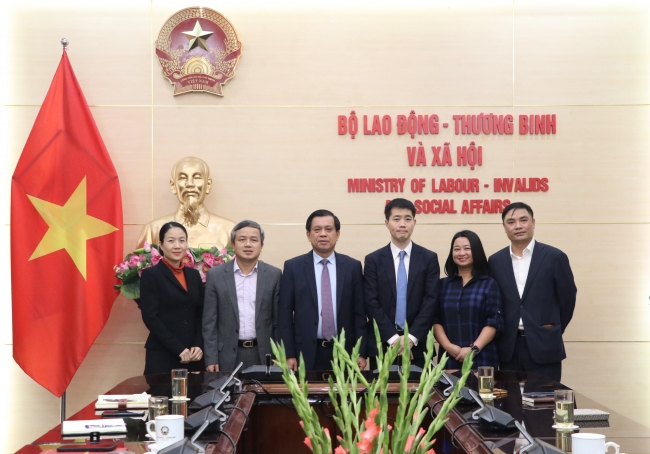 Hỗ trợ tối đa kinh phí học tập cho thực tập sinh điều dưỡng Việt Nam làm việc tại Nhật Bản