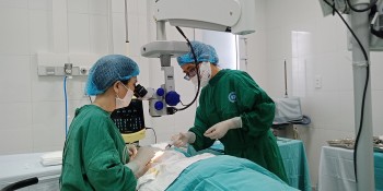 Quảng Nam tiếp nhận 1,1 tỷ đồng của dự án Chăm sóc mắt cho người cao tuổi do FHF tài trợ Quảng Nam tiếp nhận 1,1 tỷ đồng của dự án Chăm sóc mắt cho người cao tuổi do FHF tài trợ