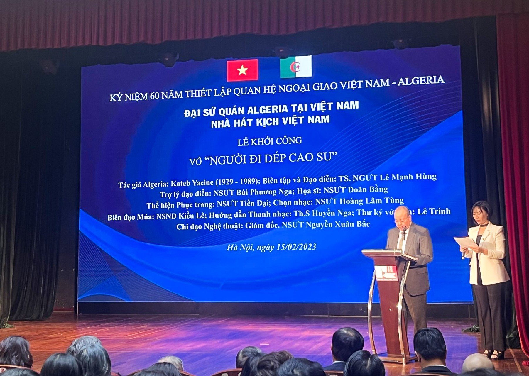 Đại sứ Algeria tại Việt Nam Boubazine Abdelhamid phát biểu tại lễ khởi công vở kịch (Ảnh: icd.gov.vn).
