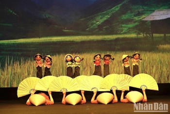 Múa rối Việt Nam biểu diễn khai mạc Đại hội sân khấu Thế giới
