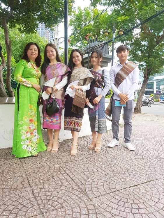 Nhiều hoạt động kết nối Gia đình Việt với sinh viên Lào, Campuchia