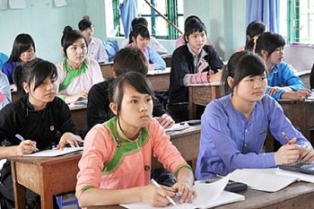 Học sinh dân tộc thiểu số ít người được tuyển thẳng vào trường phổ thông dân tộc nội trú